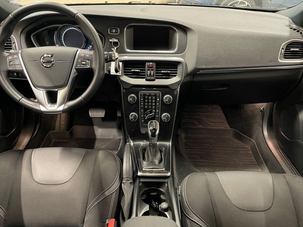 Volvo V40 2018 - miniatyr 6