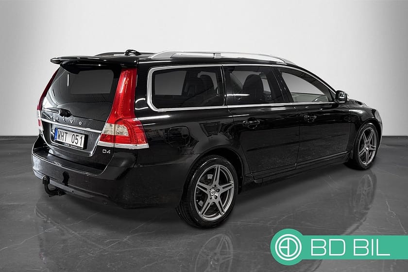 Bild 4 av Volvo V70 D4 Summum TAKLUCKA VÄRMARE VÄLSERVAD KAMREM BYTT DRAG