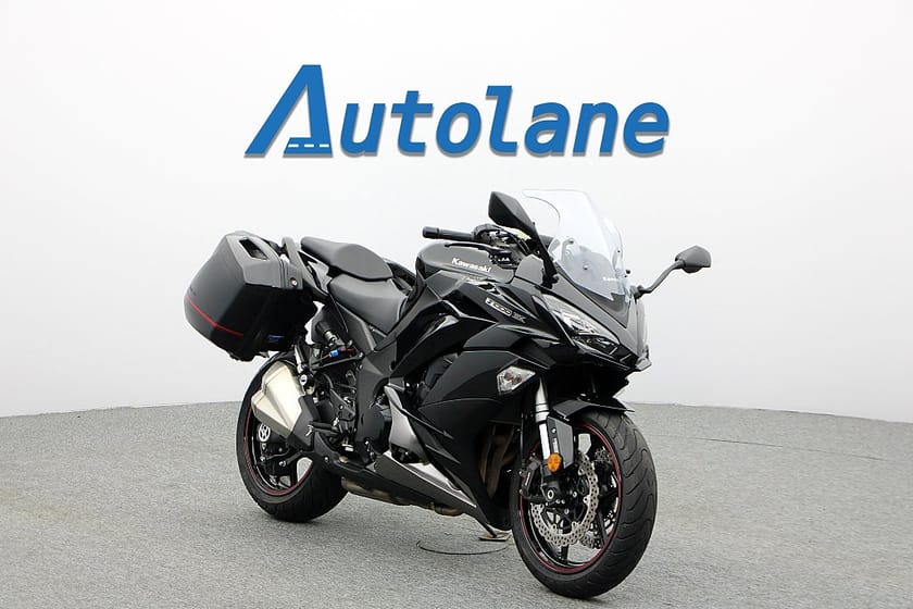 Bild 1 av Kawasaki Ninja Z1000SX *Nyservad, Sidoväskor