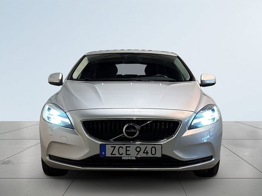 Bild 2 av Volvo V40 T3 Dragkrok Parkeringsvärmare Backkamera Psens SoV