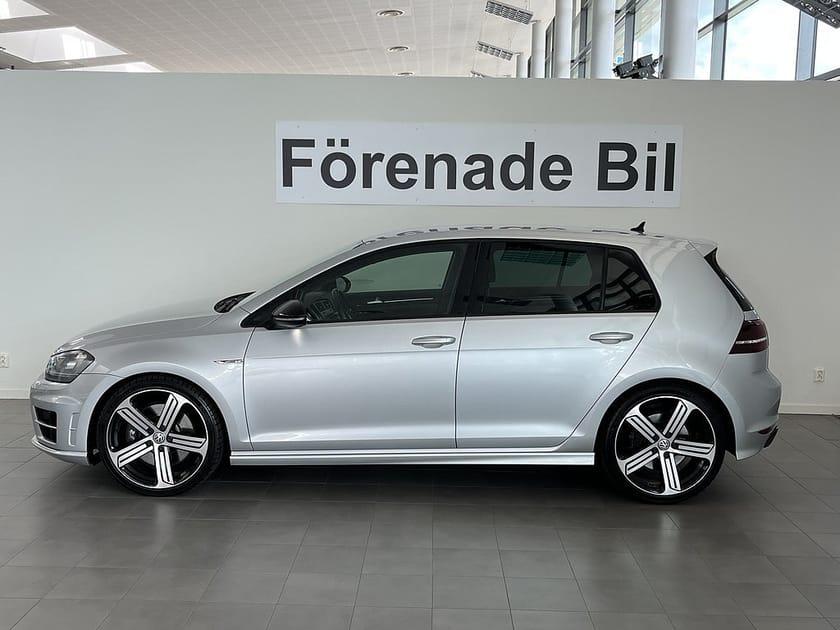 Bild 3 av Volkswagen Golf  R 2.0 TSI 300 hk DSG 4Motion – Svensksåld