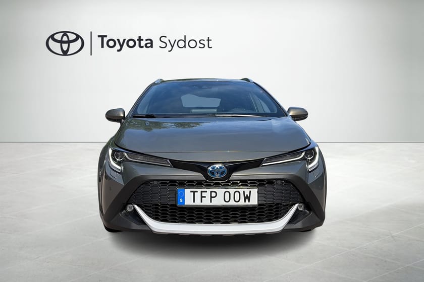Bild 2 av Toyota Corolla TREK Hybrid backkamera, rattvärme, p-sensorer fram och bak, dragkrok mm