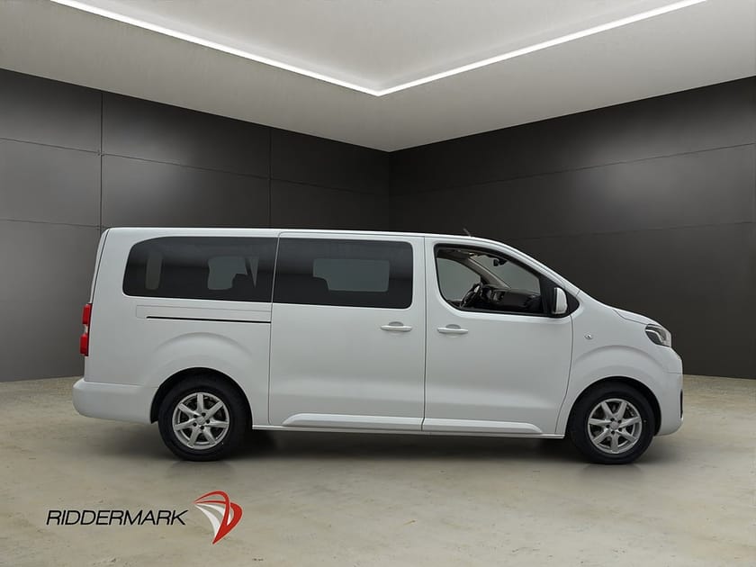 Bild 2 av Toyota Proace Verso Extra Lång 1.5D PDC CARPLAY 9-Sits Moms