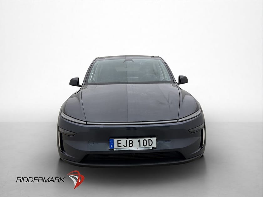 Bild 3 av Tesla Model Y Long Range AWD Drag Sv-Såld Panorama