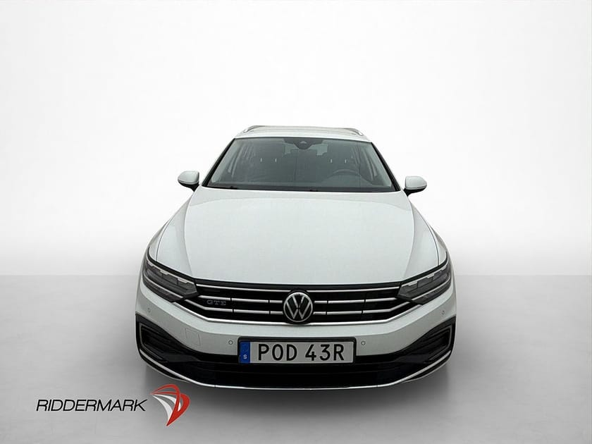 Bild 2 av Volkswagen Passat Sportscombi GTE 218hk Värmare Drag Kamera