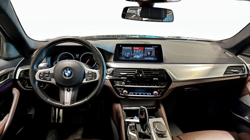 Bild 4 av BMW 530d xDrive Touring D M SPORT DRAG H/K NAVI PANO