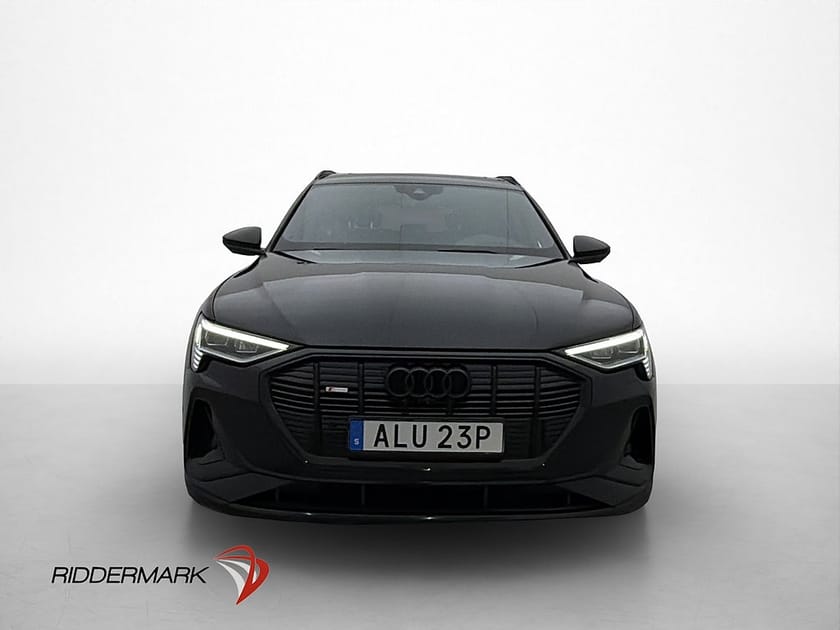 Bild 3 av Audi e-tron 55 quattro S Line Pano Cockpit B&O HUD 360° Drag