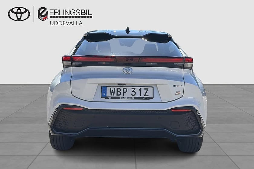 Bild 5 av Toyota C-HR Hybrid AWD-i 2.0 GR-SPORT BI-TONE / 360 / JBL / V-HJUL