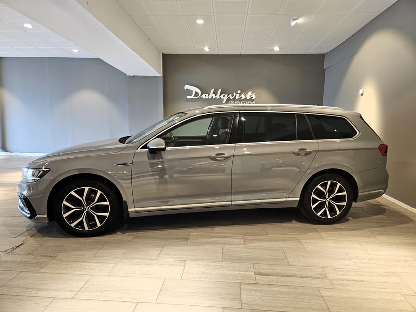 Bild 5 av Volkswagen Passat Sportscombi GTE SC 218hk V-hjul Drag Värmare SoH 95,9%