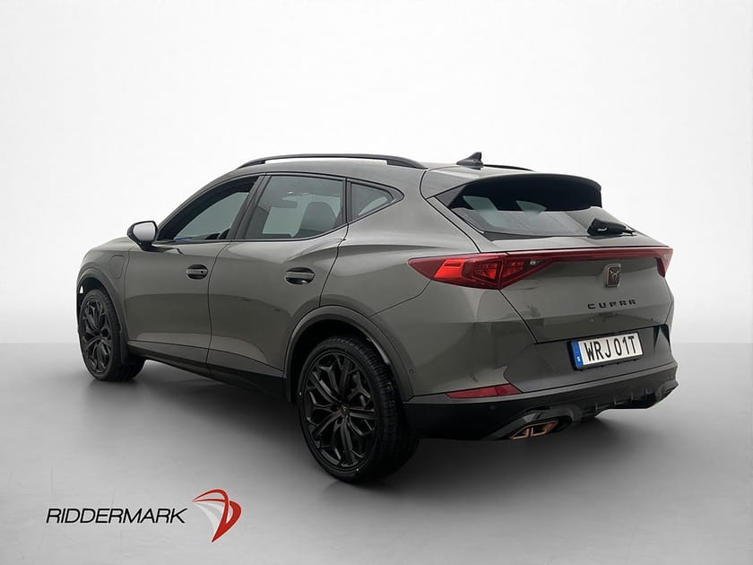 Bild 4 av CUPRA Formentor VZ e-Hybrid 245hk Cockpit Kamera Dragkrok