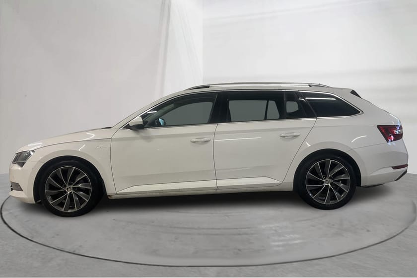 Bild 2 av Škoda Superb Kombi 2.0 TDI 4x4 (190hk) L&K Läder Canton