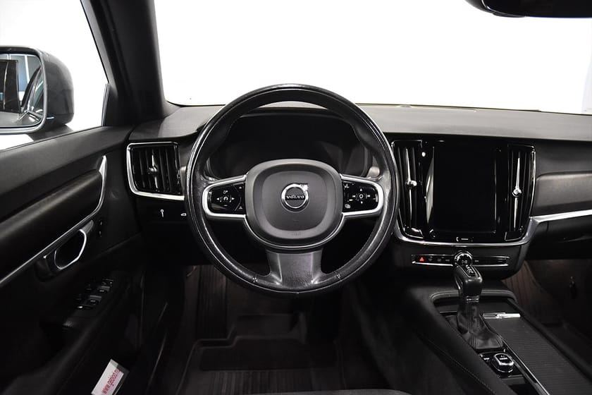 Bild 2 av Volvo V90 Cross Country D4 AWD Aut B-kam P-värm Rattv AdaptivF Navi Drag 190hk