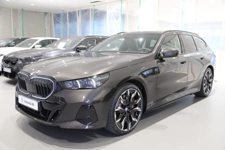 BMW 550e xDrive Touring