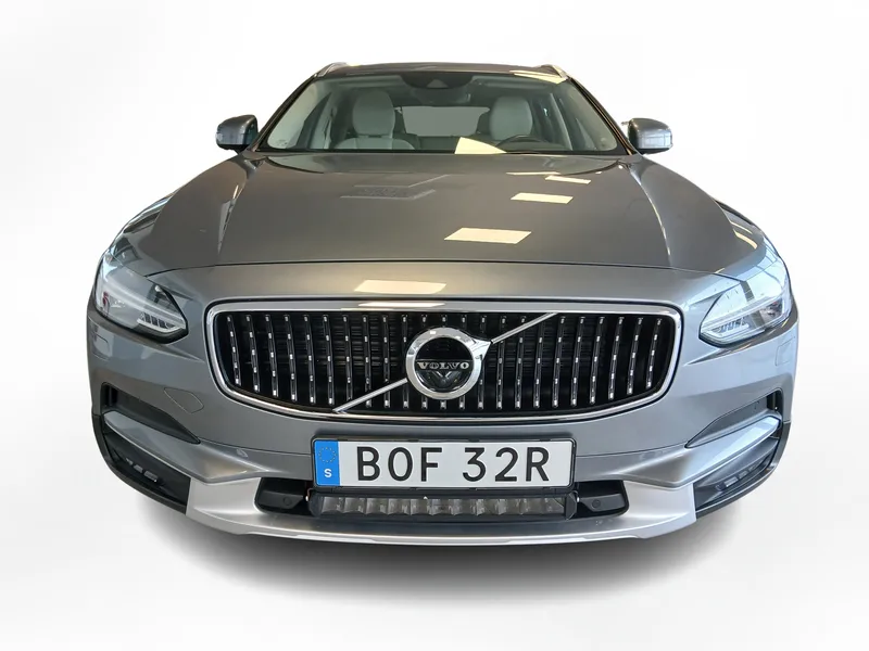Bild 2 av 15 – Volvo V90 Cross Country D4 AWD Advanced Edt Cross Country Advanced