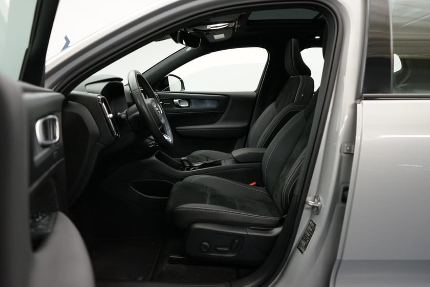 Bild 5 av Volvo XC40 Recharge Twin Ultimate, Taklucka