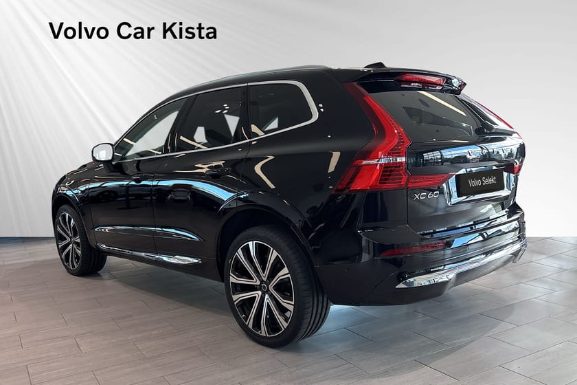 Bild 4 av Volvo XC60 T6 II Ultimate Bright B/W HUD Luftfj Pano 360kam