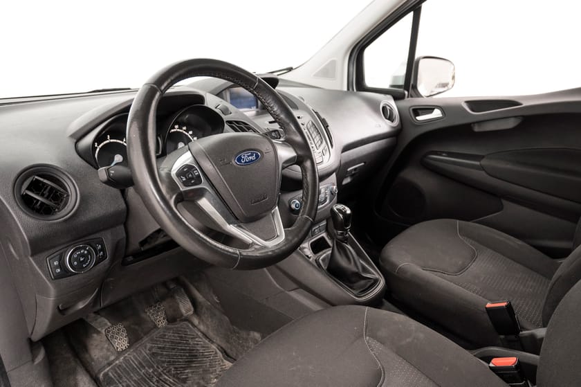 Bilde 5 av Ford Transit Courier 1.5 TDCi Auksjon! Les tekst!
