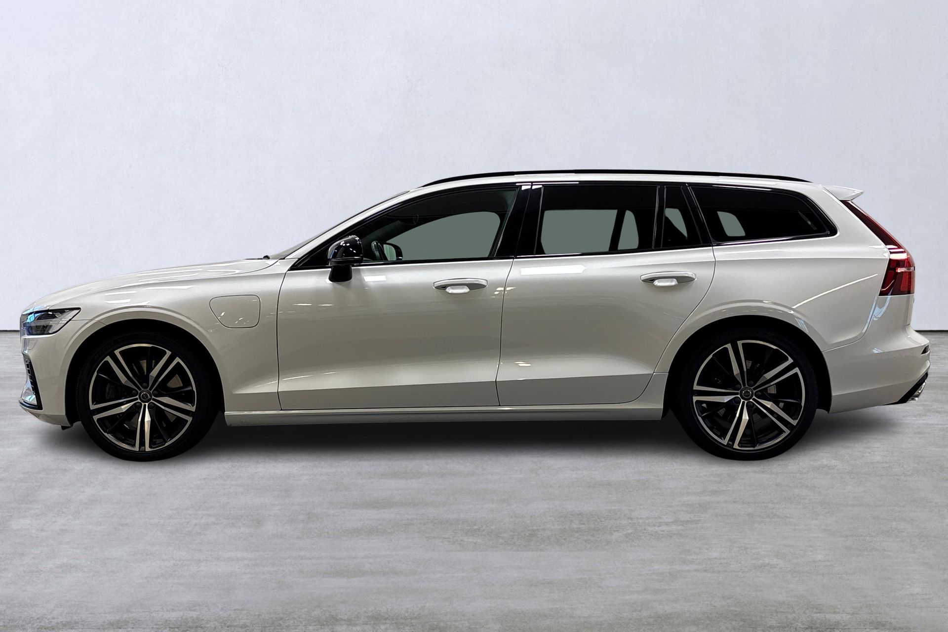 Volvo V60 T6 TE R-Design 2020, bild 2/10
