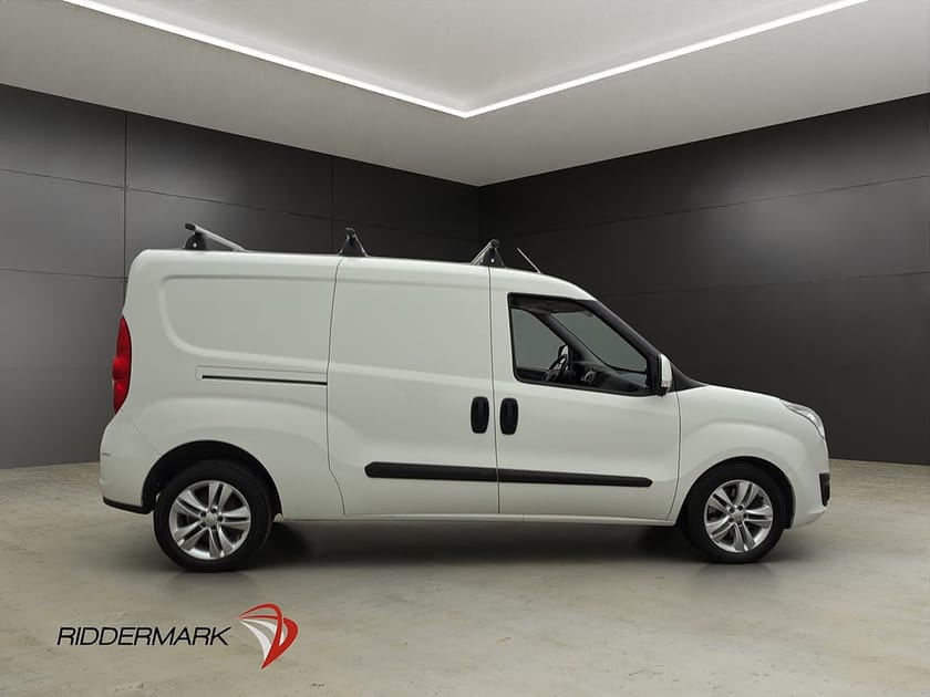 Bild 2 av Opel Combo Van L2 1.3 CDTI Värmare 2xDörrar Dragkrok Takräcke