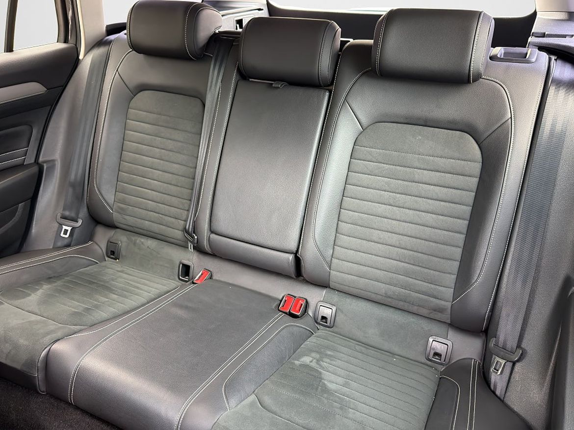 Volkswagen Passat Sportscombi, bild 13 av 17