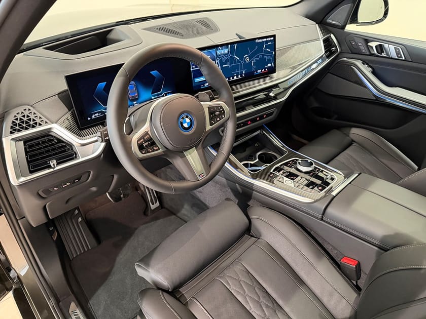 Bild 4 av BMW X5 xDrive50e xDrive 50e, M-Sport Pro, Sky Lounge, Drag, Komfortstol