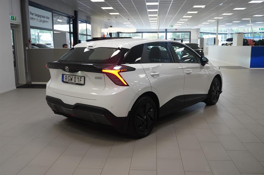 Bild 5 av MG 4 Electric Standard Range 51 kWh 170 hk CarPlay Android Auto Helljusassistans