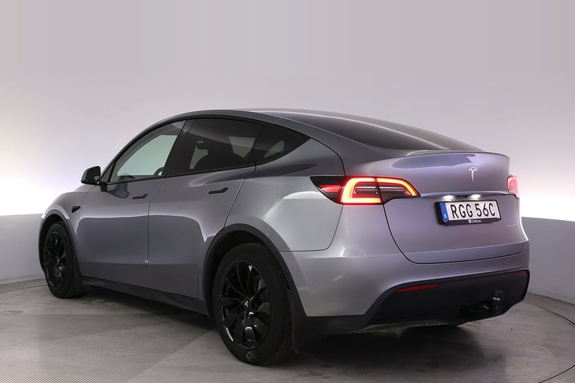 Bild 4 av Tesla Model Y Long Range AWD EAP Uppg.AP Pano Drag