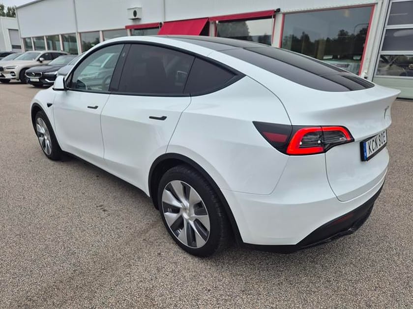 Bild 3 av Tesla Model Y Standard Range RWD