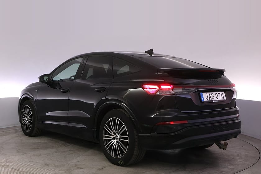 Bild 4 av Audi Q4 45 Sportback e-tron quattro S-line Kamera Sonos Drag