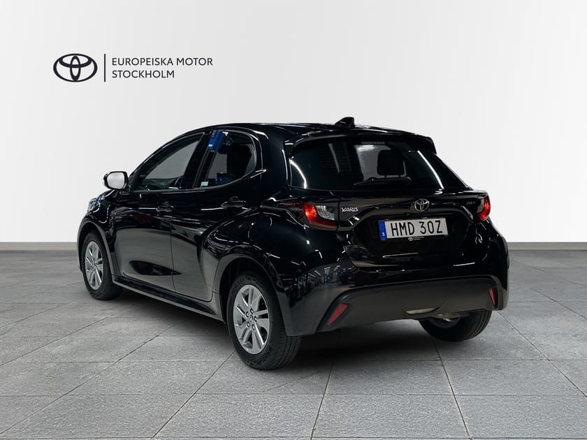 Bild 2 av Toyota Yaris Hybrid 115 1,5 HSD ACTIVE KOMFORTPAKET / V-HJUL/ MOMS!