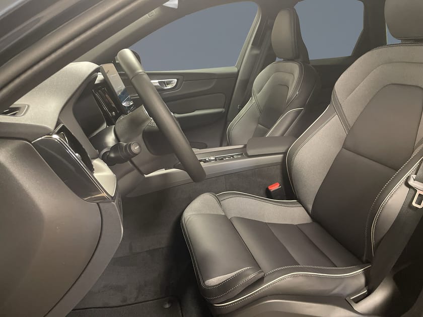Bild 5 av Volvo XC60 T6 Plus Black Nordic Edition