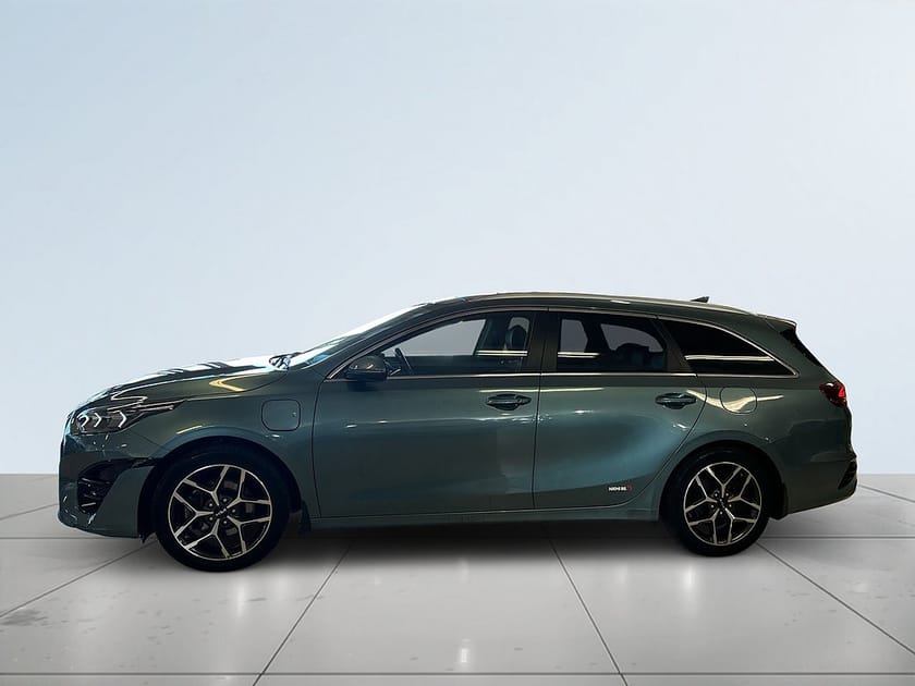 Bild 4 av Kia Ceed Sportswagon Plug-in Hybrid Advance Plus B-kamera Taklucka Navi CarPlay S&V