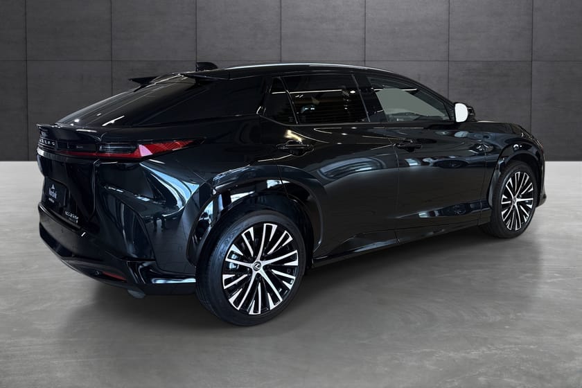 Bilde 5 av Lexus RZ 450e Luxury, Lav km, 1,95% rente