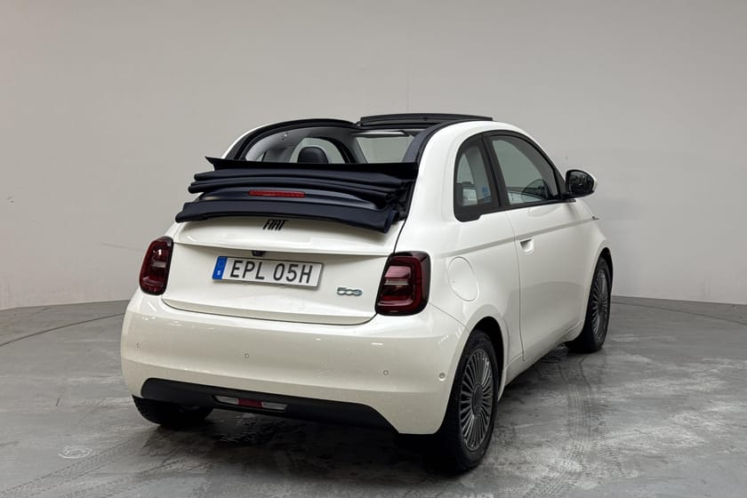 Bild 3 av Fiat 500Ce 500e Cabriolet 42kWh (118hk) GPS Backkamera