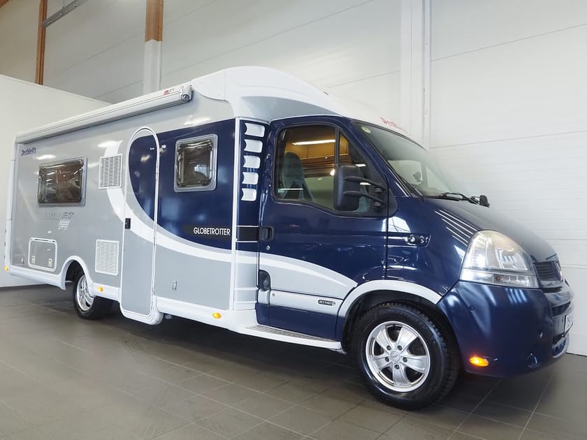 Bild 2 av Renault Master Conversion Chassi Platform Dethleffs Globetrotter Esprit RT Alde Markis Cykelställ Låga långbäddar 3500kg