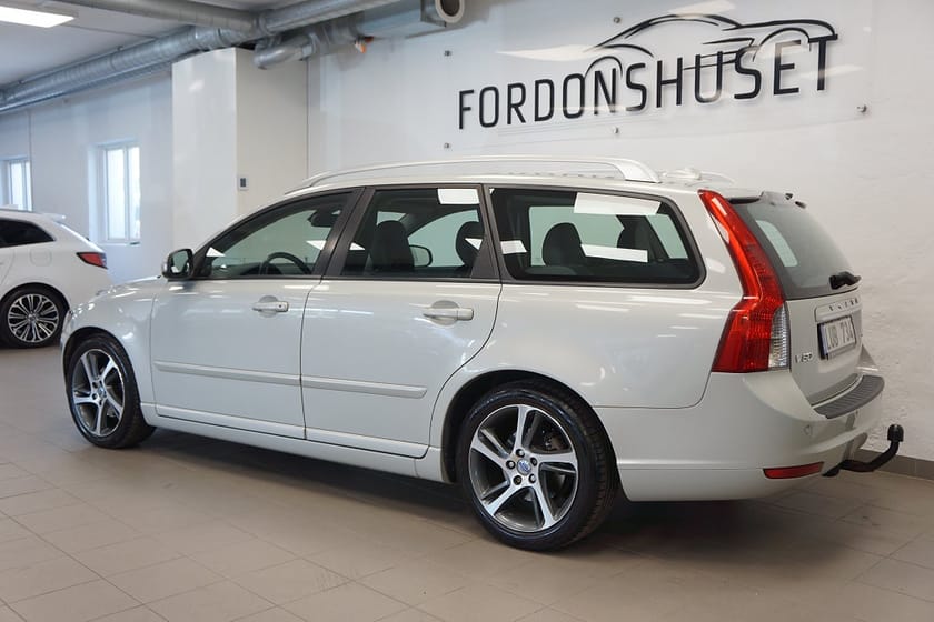Bild 2 av Volvo V50 D2 MOMENTUM | 1 ÄGARE | DRAGKROK