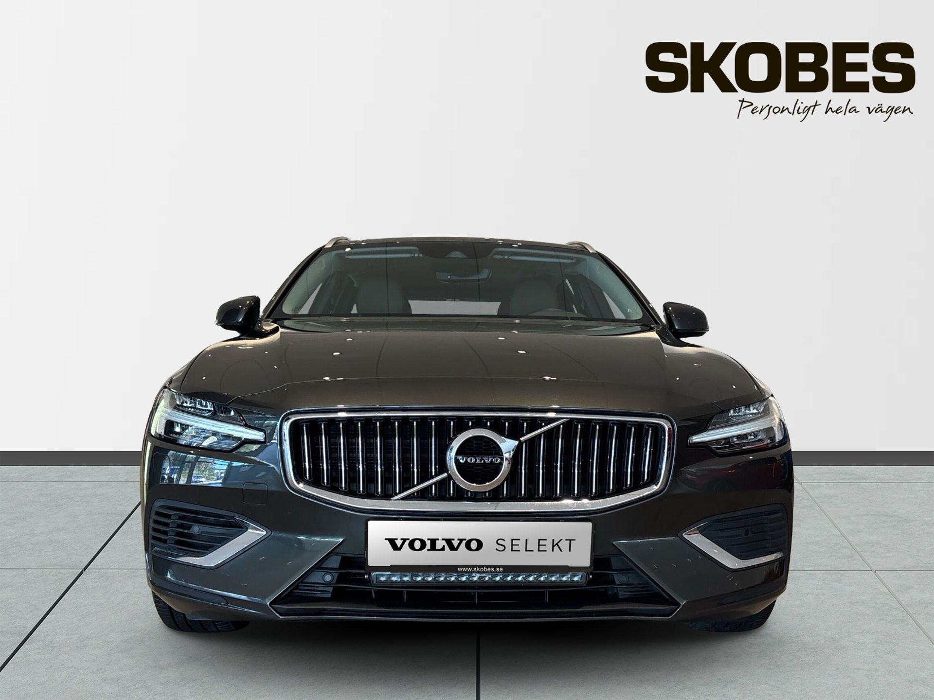 Volvo V60 T8 TE Inscription 2020, photo 2/10