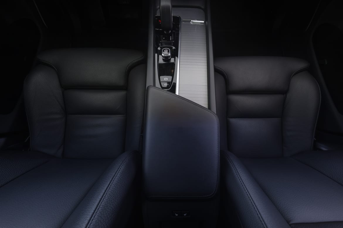 Volvo XC60 2023 - miniatyr 9
