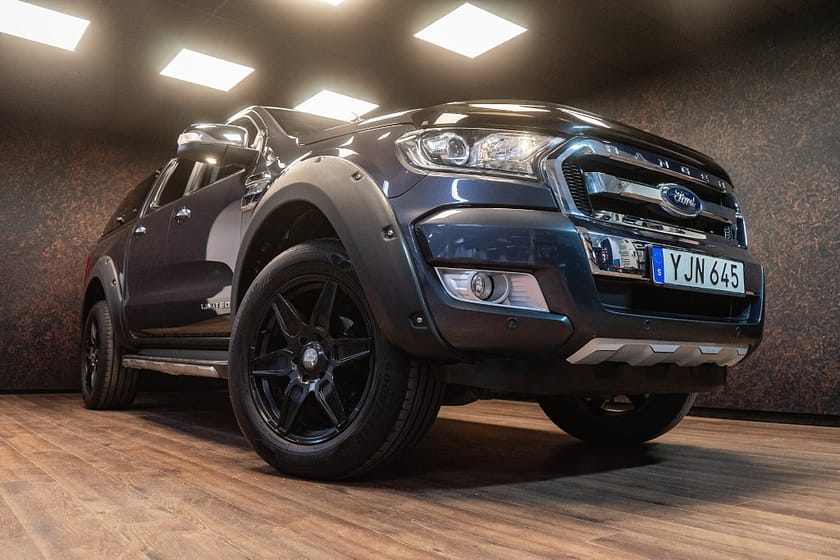 Bild 3 av Ford Ranger Dubbelhytt 3.2 TDCi 4x4 Limited | MOMS | Kåpa | Breddad | 2286kr/m