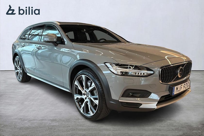 Bild 2 av Volvo V90 Cross Country B4 AWD Ultimate | Värmare | Drag | Pano | Rattvärme