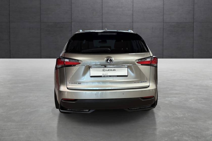 Bilde 4 av Lexus NX 300h AWD 2.5 Hybrid Automat (E-CVT) 4WD Luxury