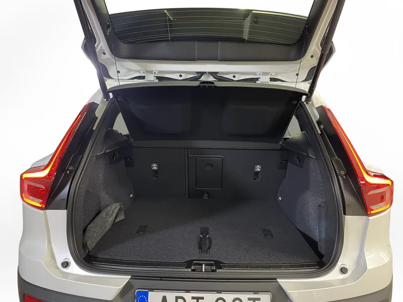 Bild 13 av 15 – Volvo EX40 Single Motor Extended Range ExtendedRange Plus SE Plus Special Edition
