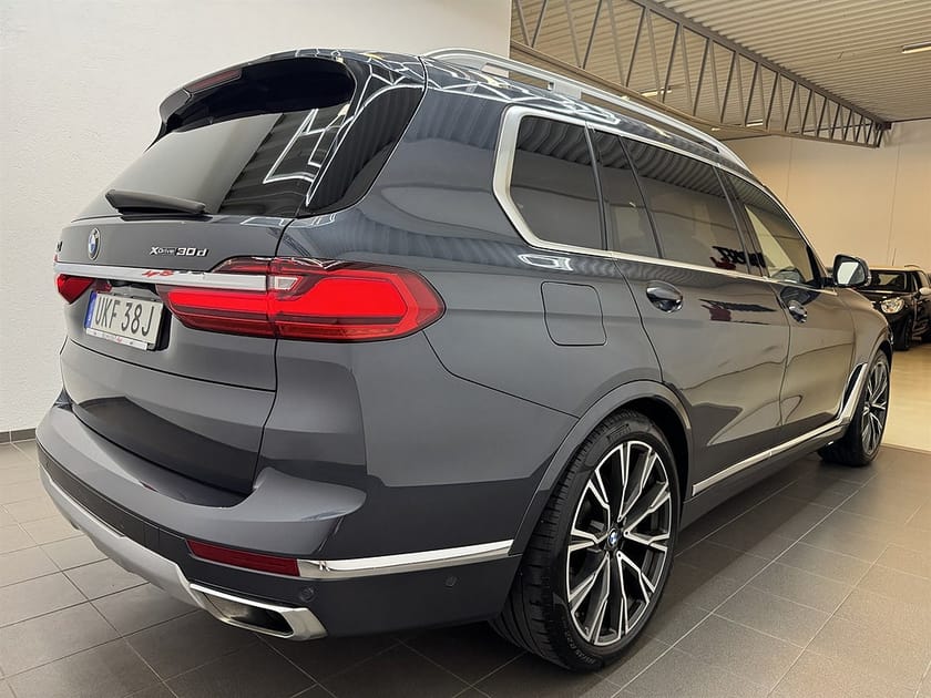 Bild 3 av BMW X7 xDrive30d xDrive 30d 265hk M sport Individual SE SPEC!