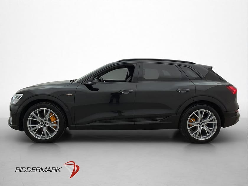 Bild 5 av Audi e-tron 55 quattro S Line Matrix Pano B&O HuD Skinn Drag