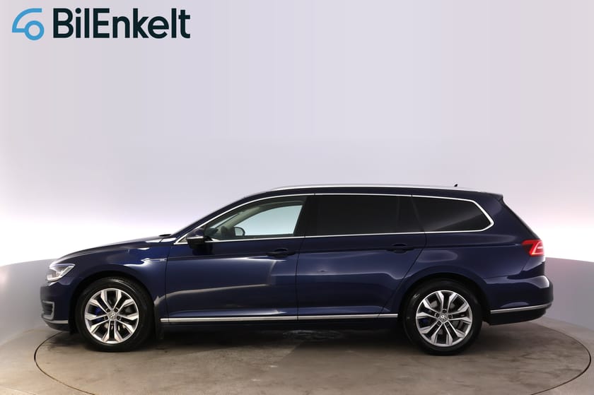 Bild 5 av Volkswagen Passat Variant GTE 1.4 TSI DSG Executive Cockpit Drag