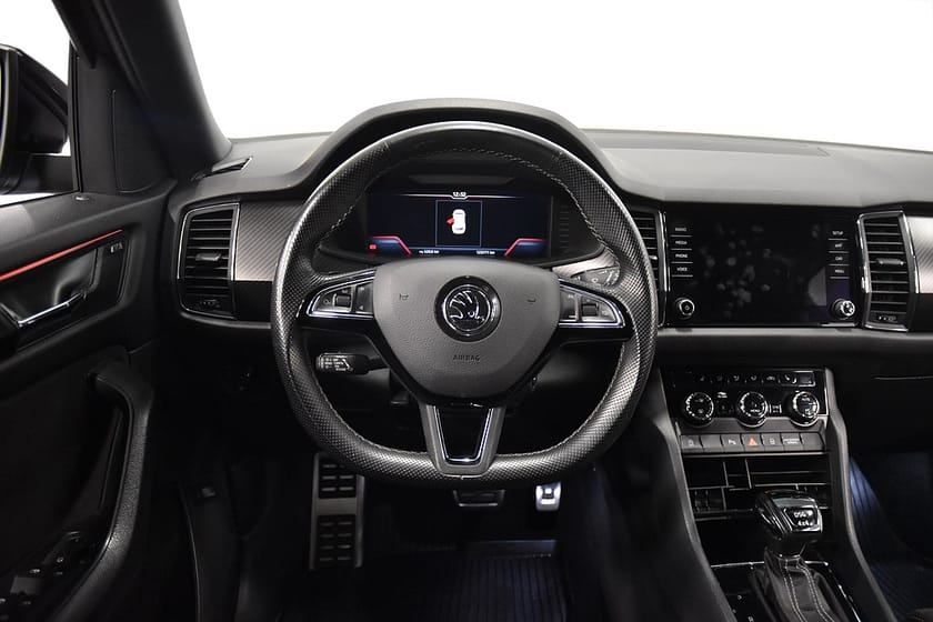 Bild 2 av Škoda Kodiaq 7-Seater 2.0 TDI 4x4 Sportline 7-sits Drag D-Värm Rattv 190hk