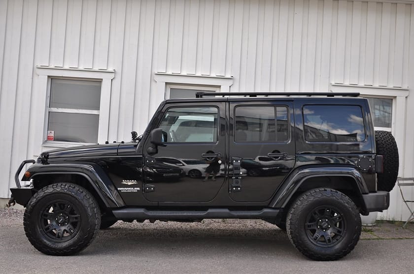 Bild 3 av Jeep Wrangler Unlimited 2.8 200hk 4WD Sahara Aut Vinsch Drag