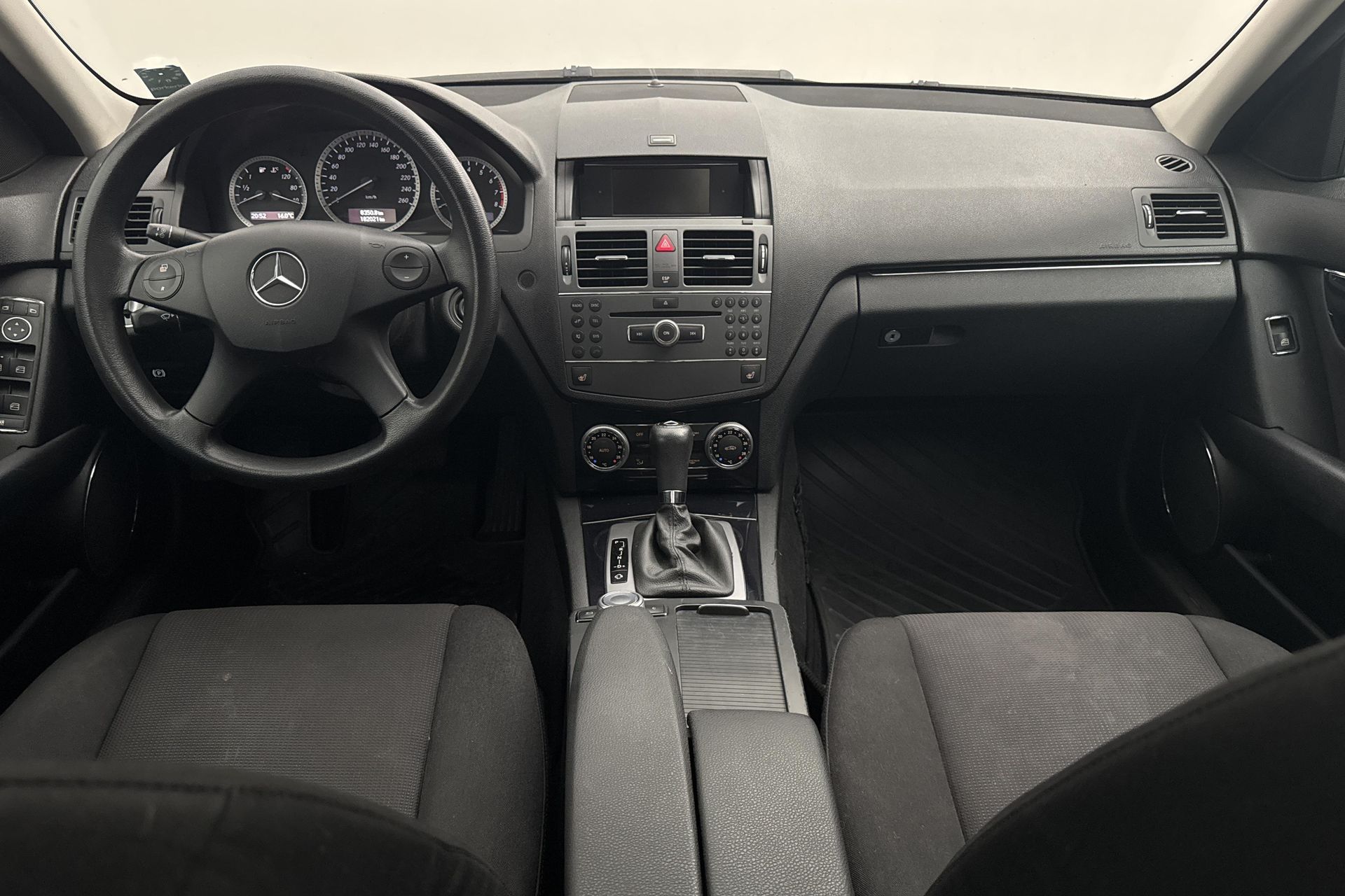Mercedes-Benz C 180 CGI BlueEFFICIENCY 2010, bild 7/10
