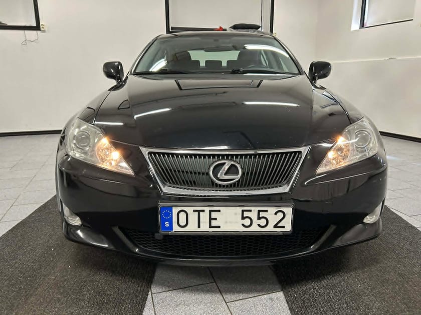 Bild 5 av Lexus IS 250 2.5 V6 208 hk Drag Nyservad