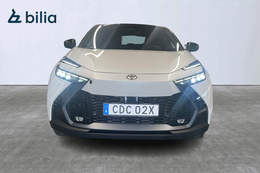 Bild 3 av Toyota C-HR Hybrid AWD-i 2,0 Executive Premiere Edition/AWD/Pano/V-Hjul/JBL